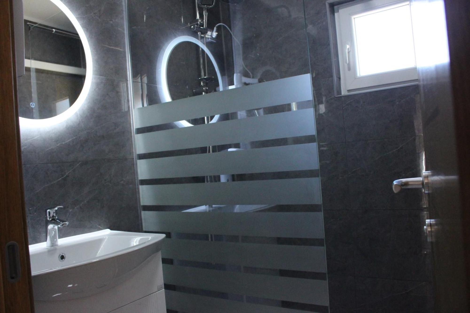 Apartmani Ramonda Teslić Exteriör bild